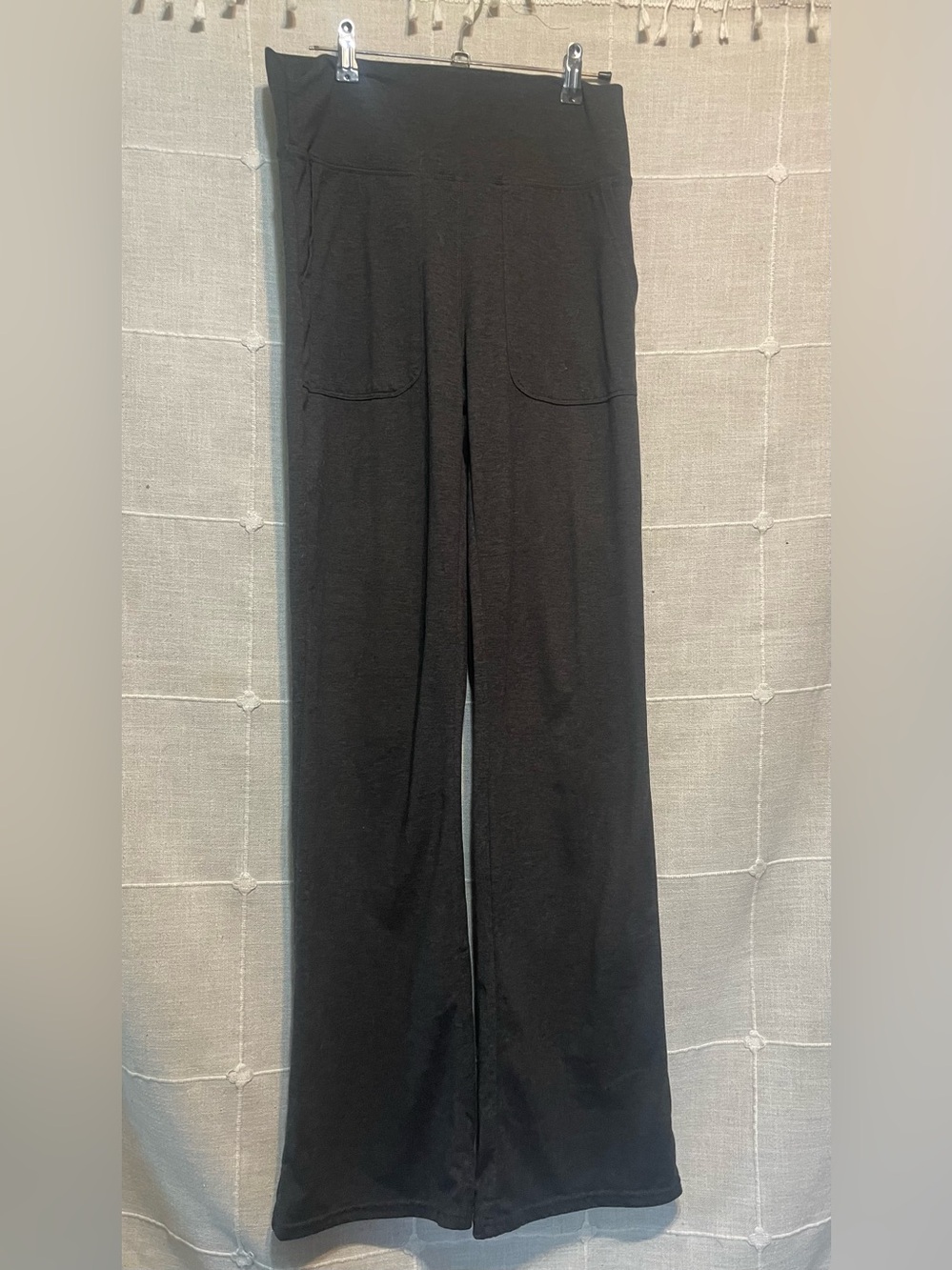 Zobha black leggings. Size Large